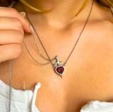 COLLAR CORAZON Y ESPADA 💕